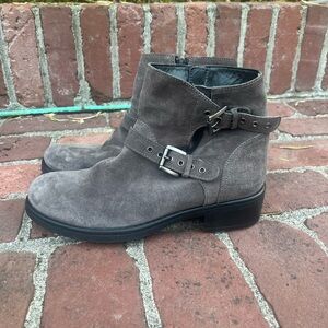 Aquatalia by Marvin K 9.5